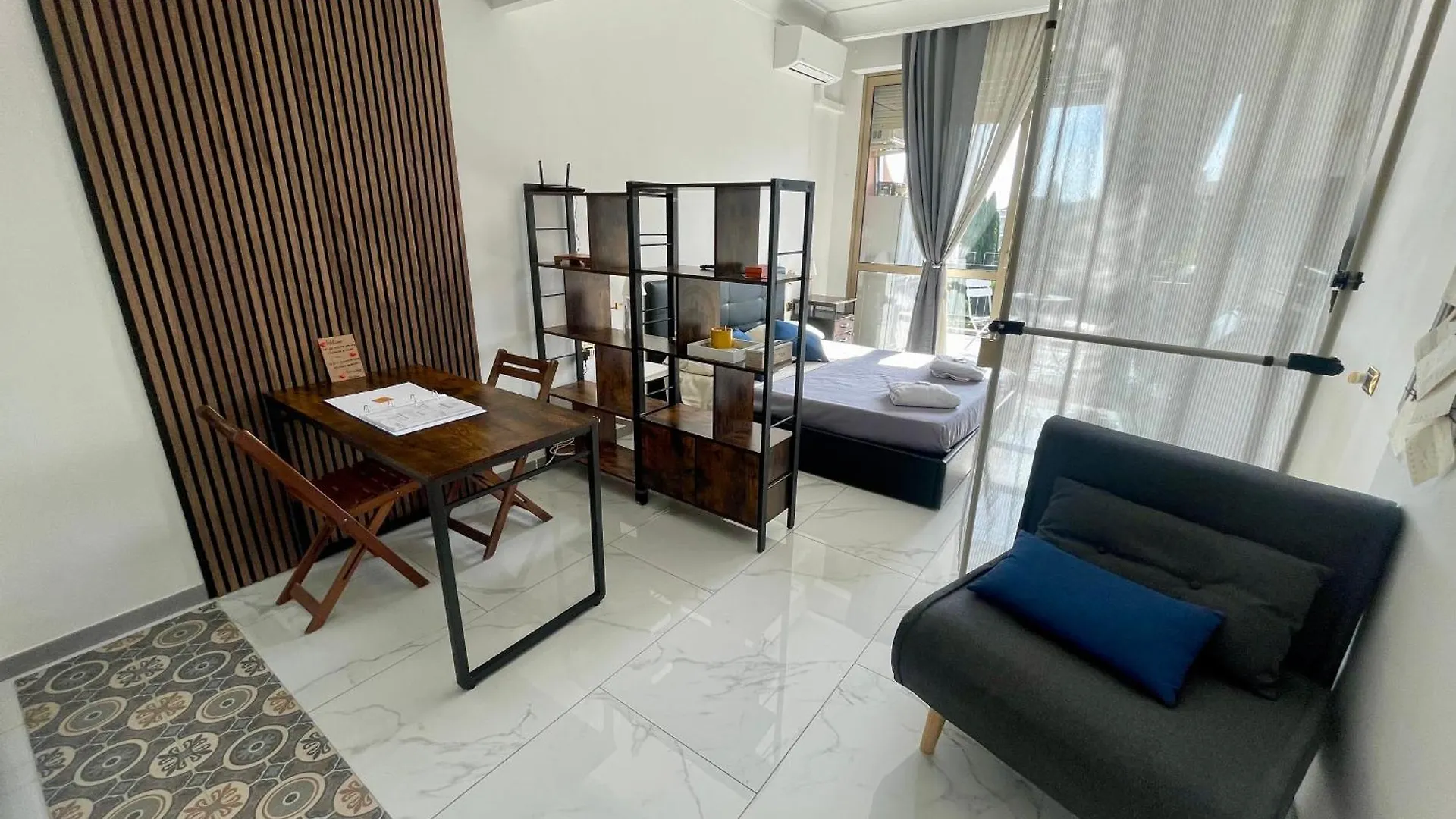Laura'S Rooms Rome Italy